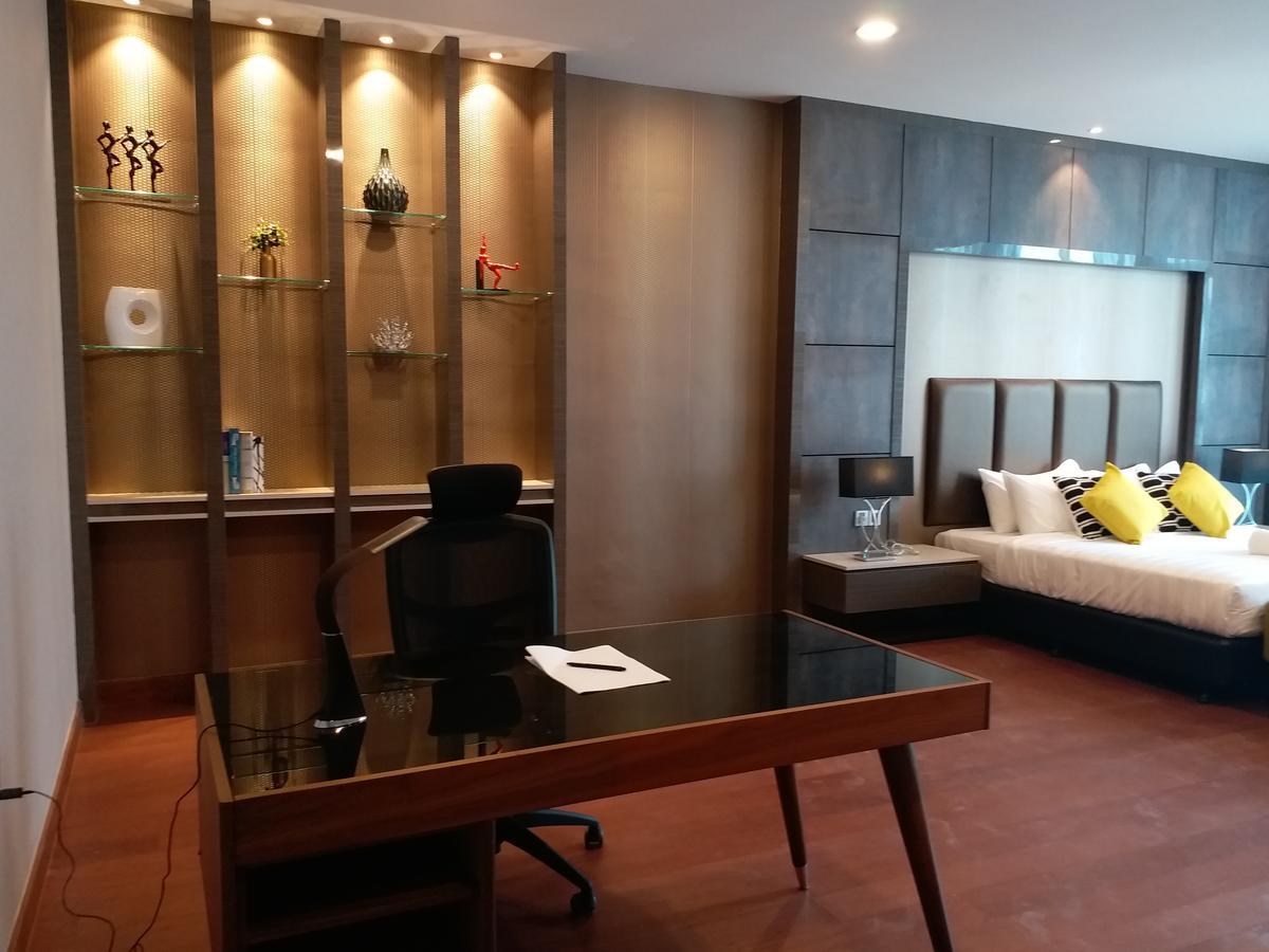 Jb City Paragon Serviced Apartment Johor Bahru Eksteriør billede