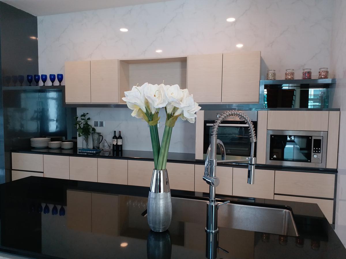 Jb City Paragon Serviced Apartment Johor Bahru Eksteriør billede